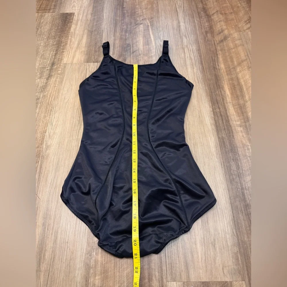 Maidenform Black Shapewear Ultra Firm Bodysuit, Medium - Picture 14 of 16